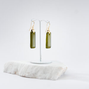 Artemis wine-olive-green-en